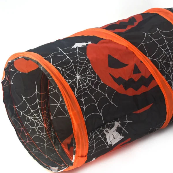 10002 Close-up of polyester fabric and Halloween print details on cat tunnel