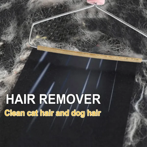 10001 Demonstration of fur cleaning from clothes with reusable pet hair remover