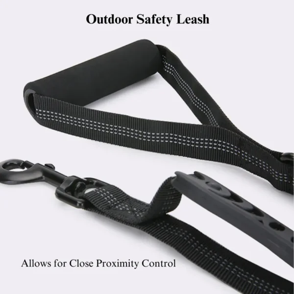 10001 Shock-absorbing elastic section detail of dog training leash