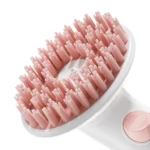 10005 Close-up of silicone bristles on pet grooming brush for effective scrubbing