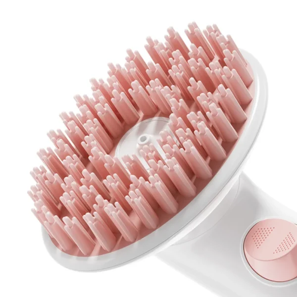 10005 Close-up of silicone bristles on pet grooming brush for effective scrubbing