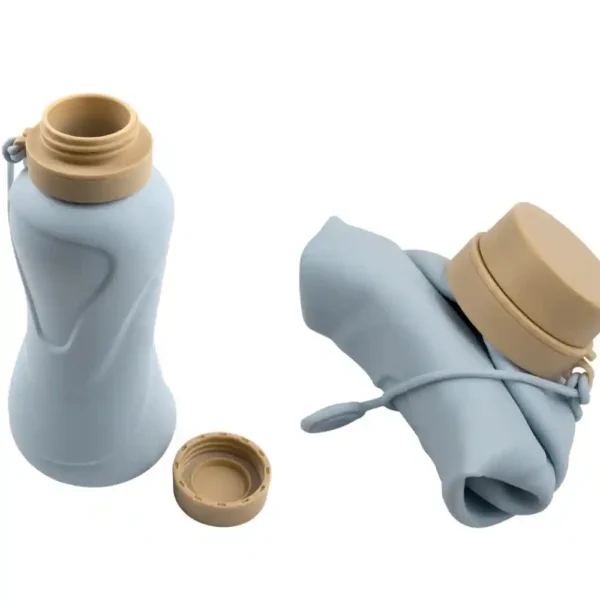 10005 Close-up of silicone foldable pet water cup showing leak-proof design