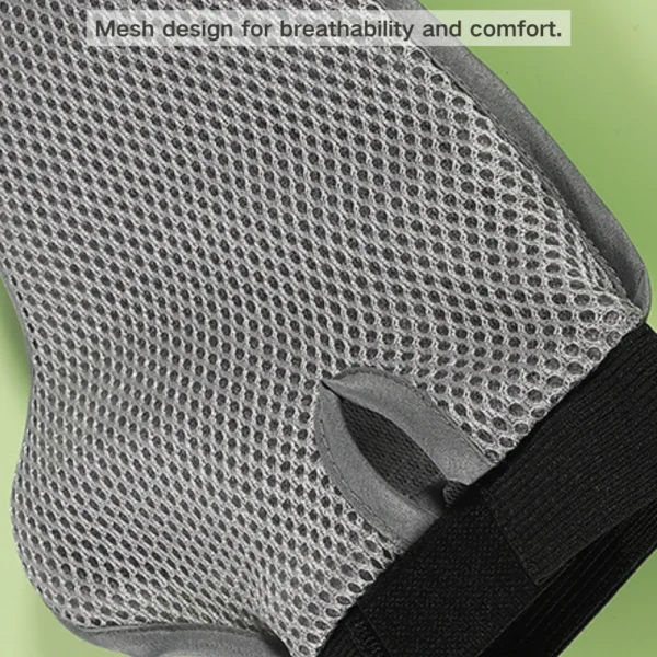 10005 Close-up of needle comb and mesh surface on pet bath glove for massage and shedding control
