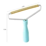 10005 Size chart of durable reusable pet hair remover showing length, width, and handle dimensions in centimeters and inches