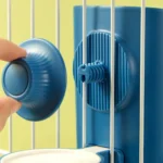 10005 Close-up of leak-proof round head design on small animal hanging water bottle