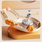 10008 Close-up of automatic locking button on retractable leash