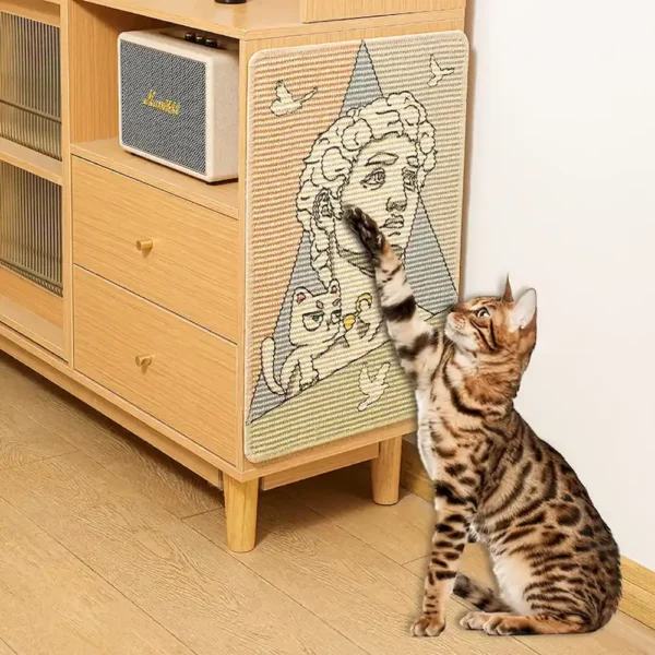 10001 Cat scratching on wholesale jute scratch pad, perfect for pet shops and retailers