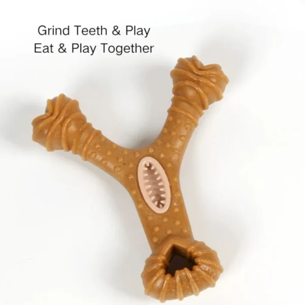 10001 Wood-infused chew toy promoting dental health and reducing plaqu