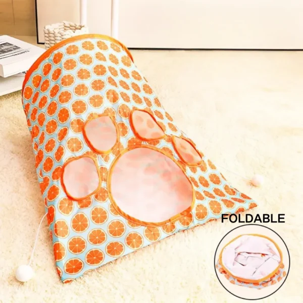 10004 Close-up of durable fabric and crinkle texture on 3-layer cat tunnel