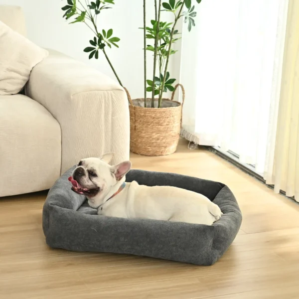 10004 Medium dog resting in grey wholesale pet bed with soft fabric and anti-slip bottom