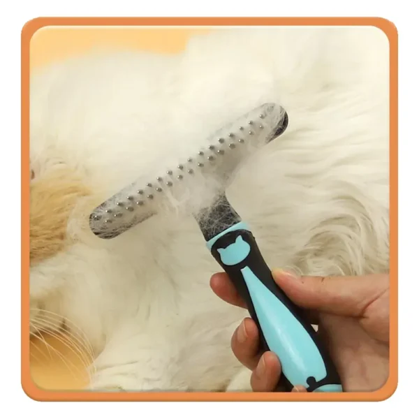 10005 Pet groomer using stainless steel deshedding brush on dog’s coat