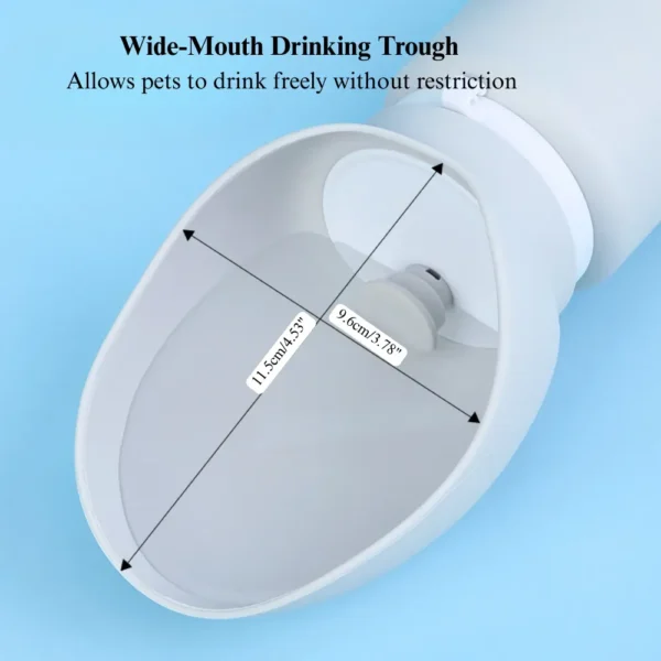10009 Close-up of portable pet water bottle leak-proof lid and drinking bowl"