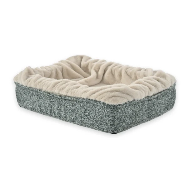 Small plush pet sofa bed with foam filling, wholesale dog and cat bed for retailers